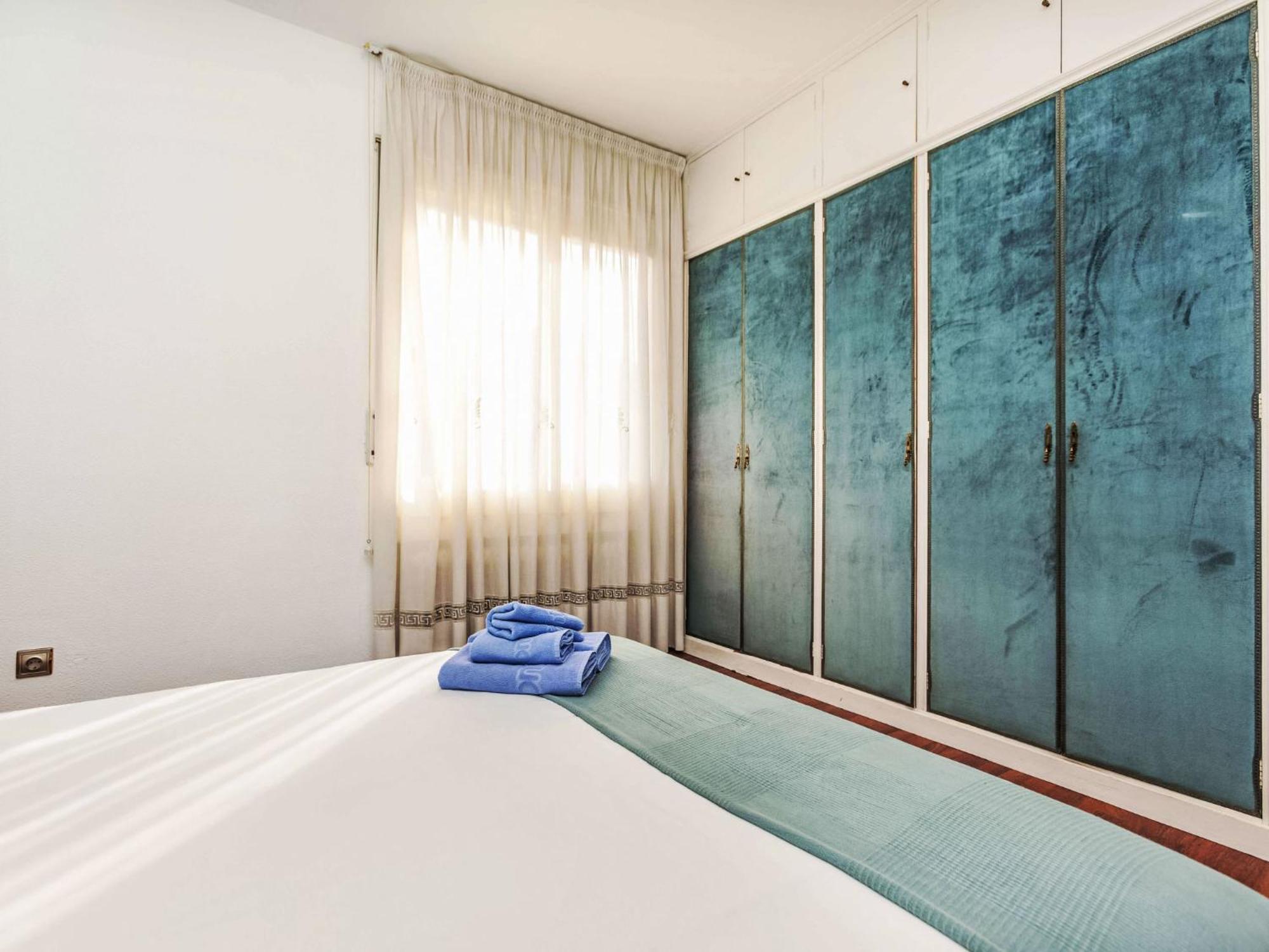 Apartment Sants-Les Corts Galileu By Interhome Barcelona Exteriör bild