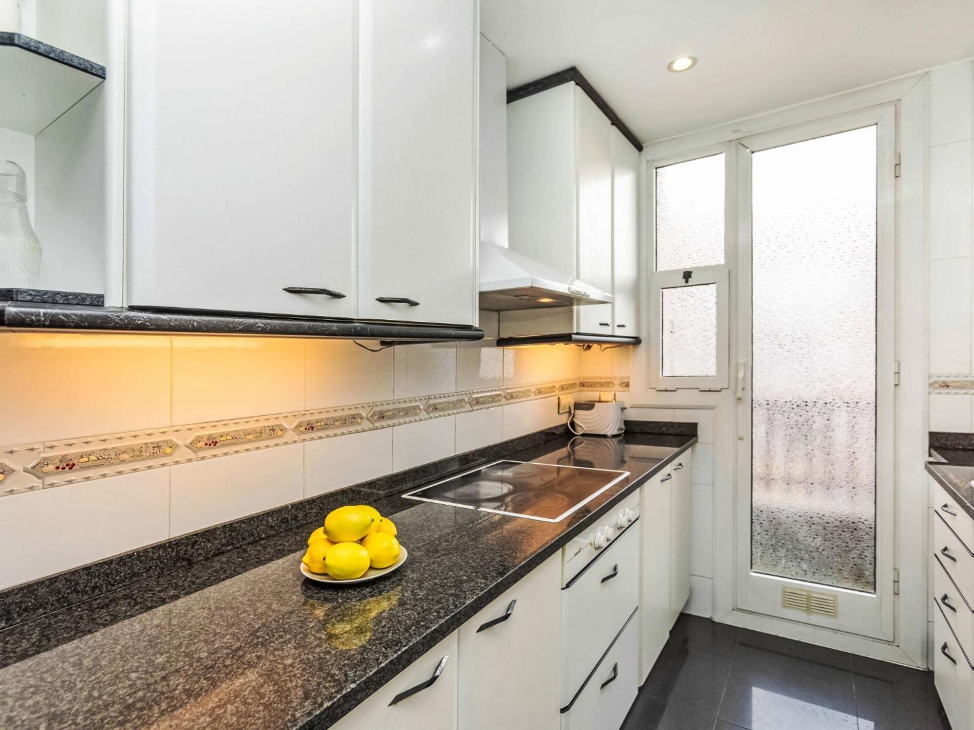 Apartment Sants-Les Corts Galileu By Interhome Barcelona Exteriör bild