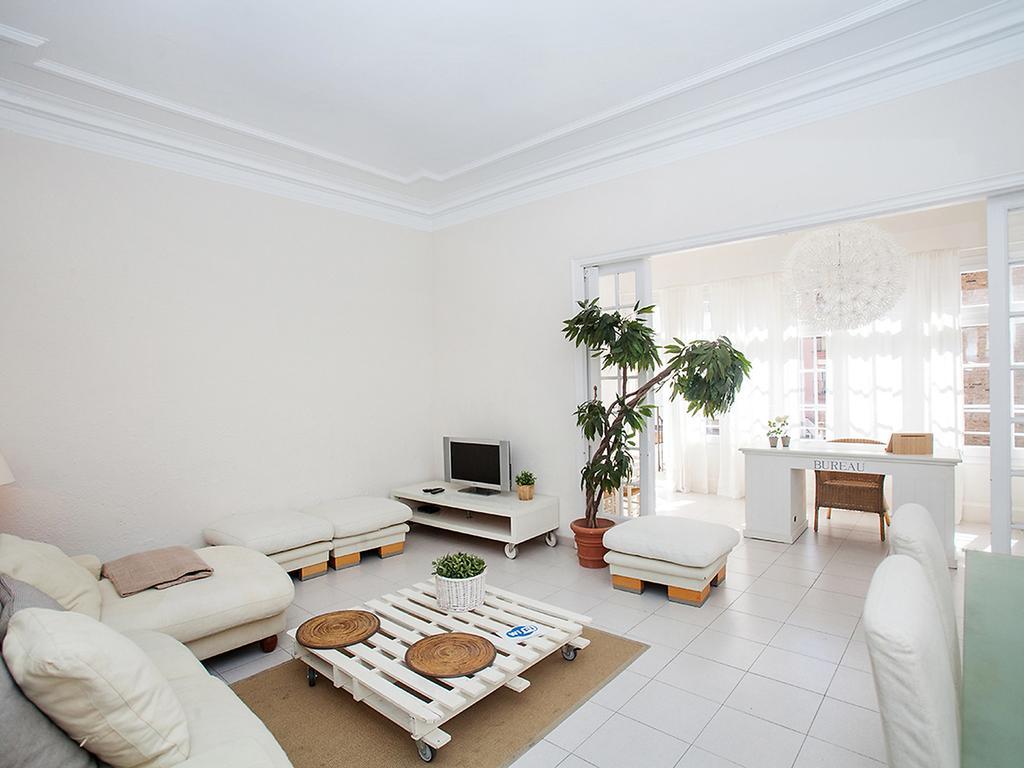 Apartment Sants-Les Corts Galileu By Interhome Barcelona Exteriör bild